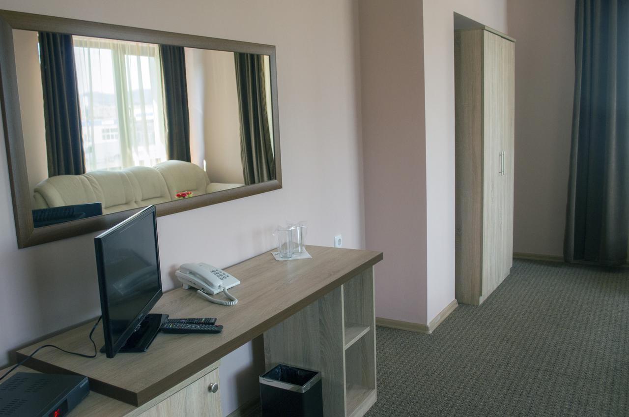 Maribel Spa Hotel Koprilova 外观 照片