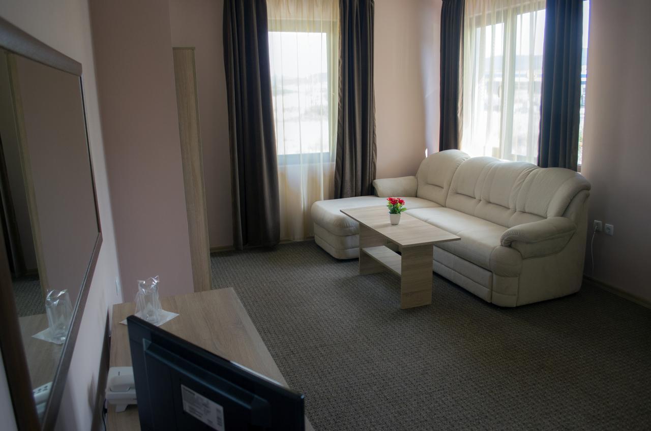 Maribel Spa Hotel Koprilova 外观 照片